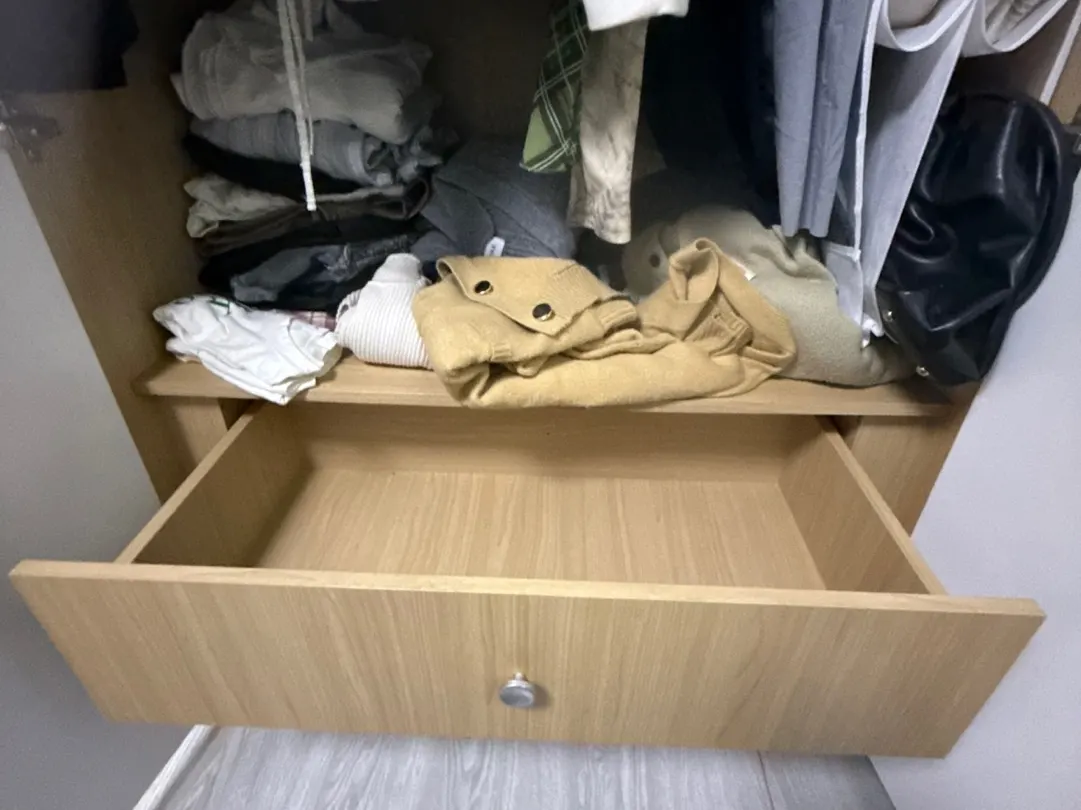 붙박이장 서랍 레일 수리 후 모습