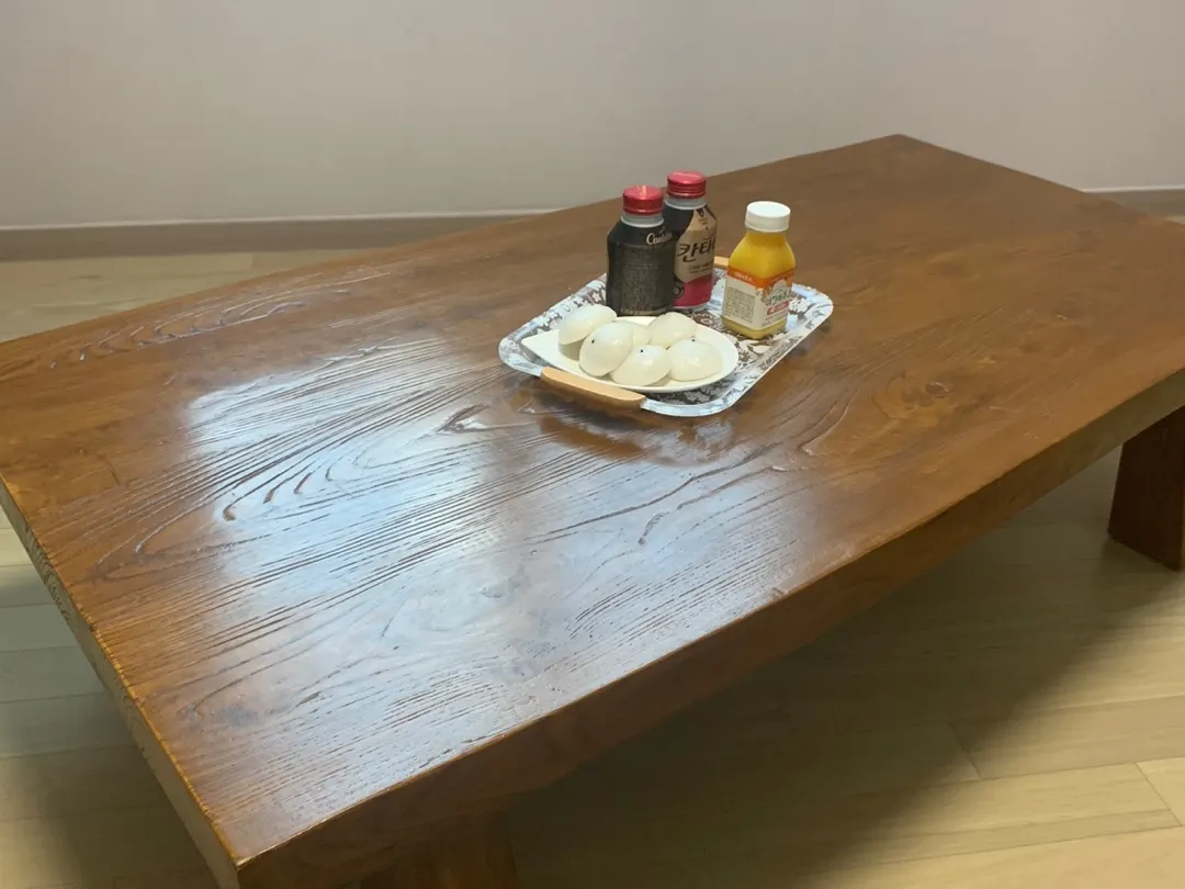 원목 상판 스크래치 복원 후 모습
